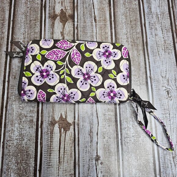 Vera Bradley zip around wallet in plum petals pattern wristlet retired - Picture 2 of 6